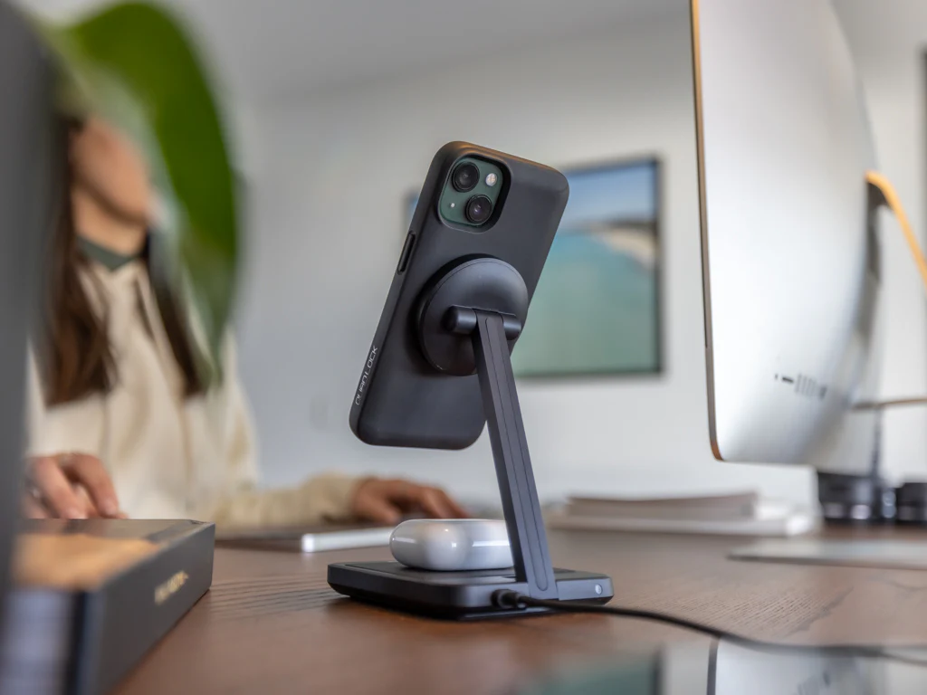 Desk Kits - iPhone - Image 114